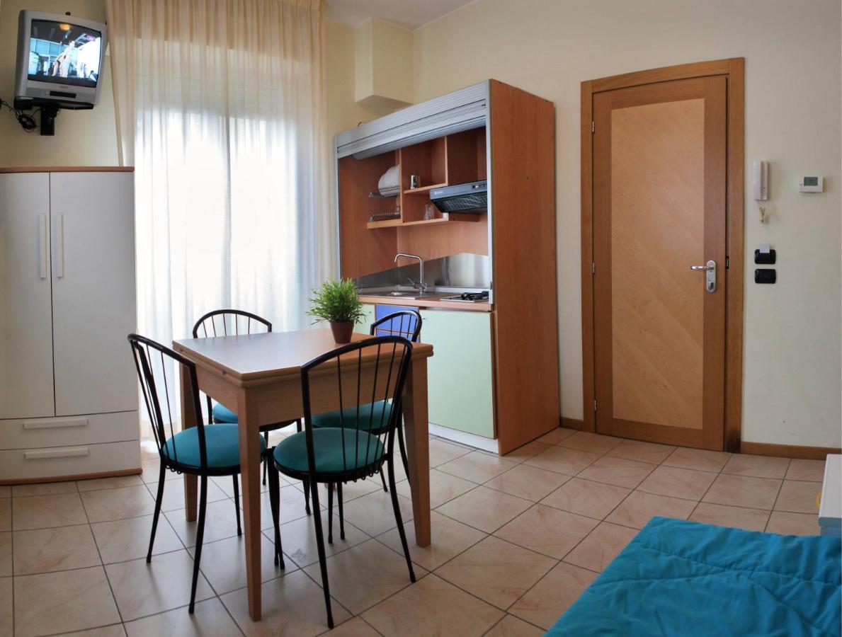 Residence Il Capodoglio Rimini Eksteriør billede