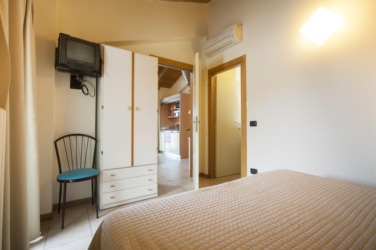 Residence Il Capodoglio Rimini Eksteriør billede