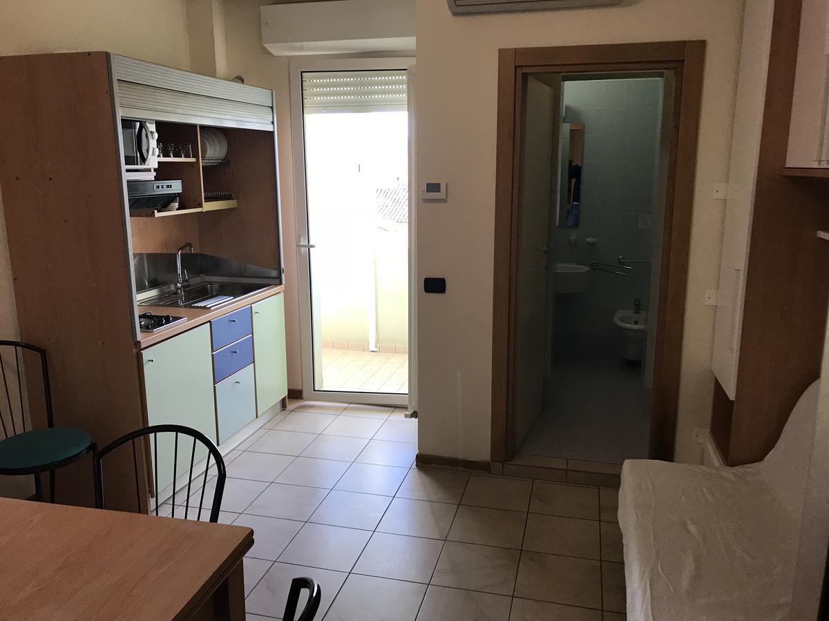 Residence Il Capodoglio Rimini Eksteriør billede
